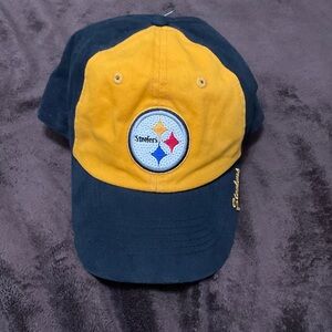 NWT Women’s NFL Steelers Black and Gold Snap Back Cap